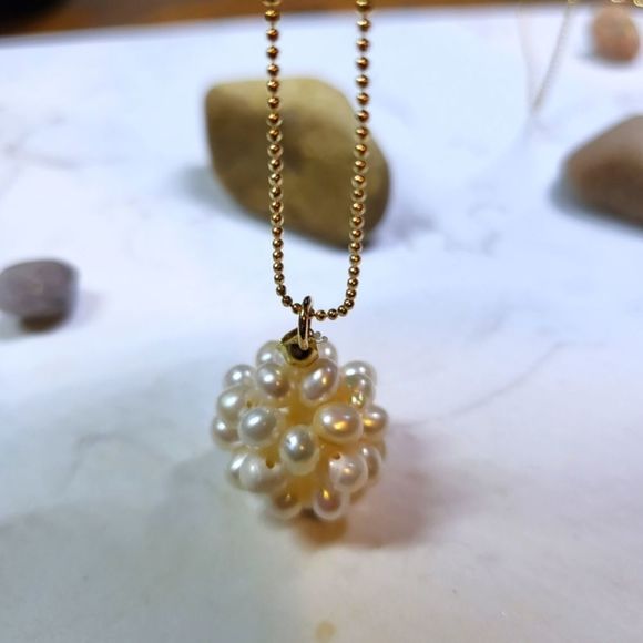 Handmade necklace freshwater pearls sphere goldfilled - Picture 2 of 4